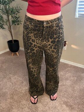 Aelfric Eden Leopard Cheetah Barrel Leg Jeans Wide Leg New